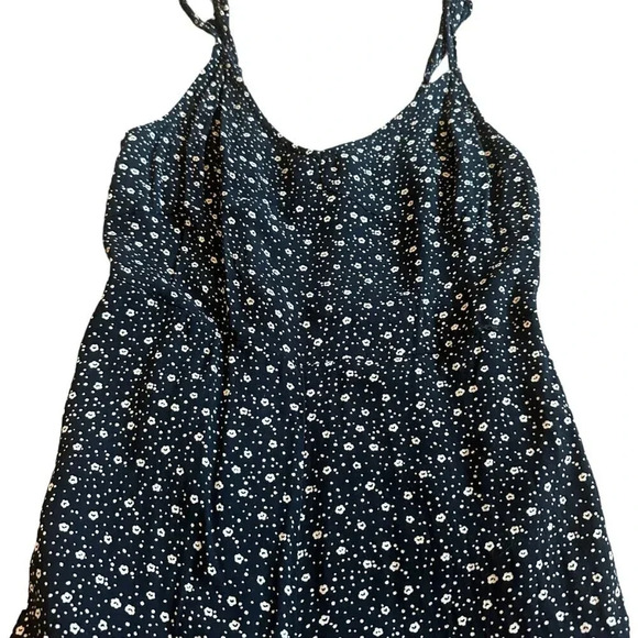 Saltwater Luxe Black Floral Jumpsuit Romper Flowy Boho Size Small Women's - Picture 7 of 13